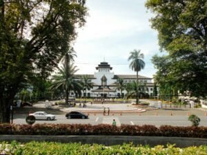 Kenapa Bandung
